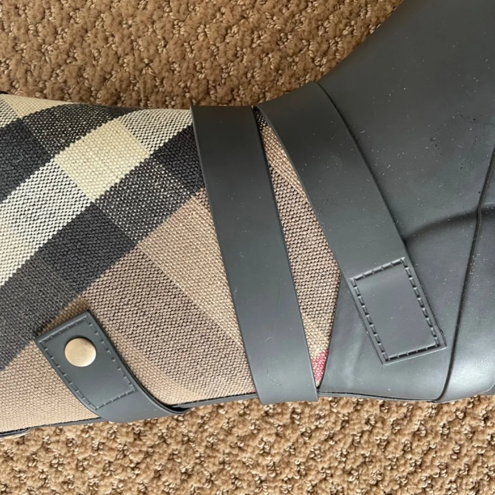 Burberry Mid-calf Boots Sz. 37 + FREE  Rubber Cleaning Set